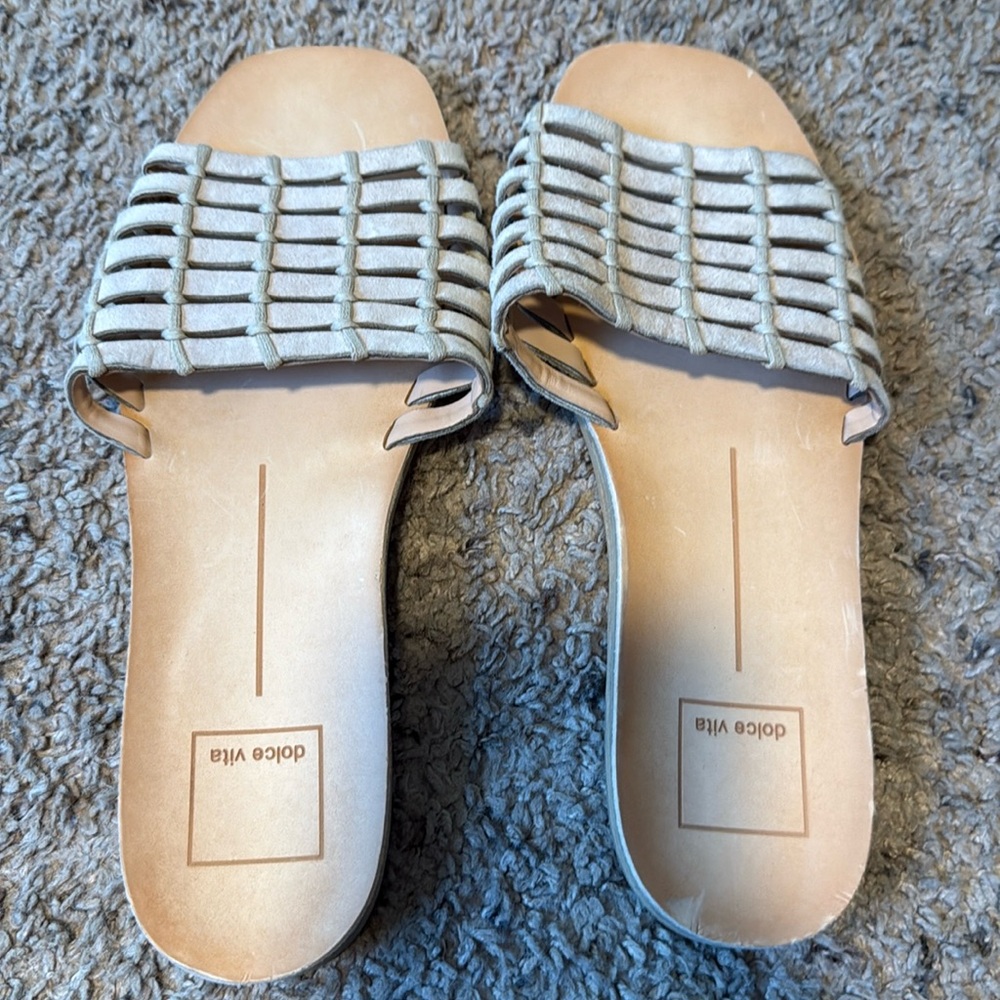 Dolce Vita sandals 
Cream 
Size 7.5
